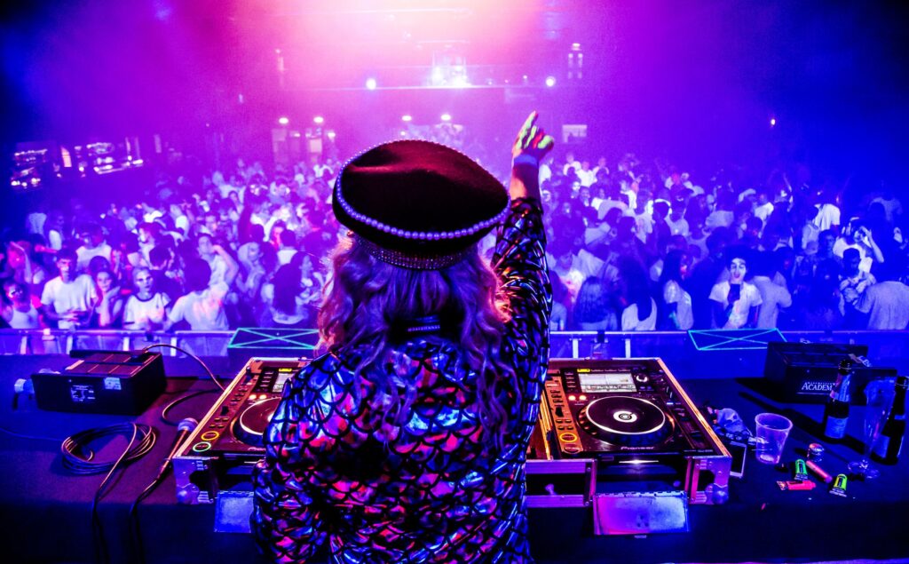 Four Things To Know Before Consulting One of The Promotional Event DJs